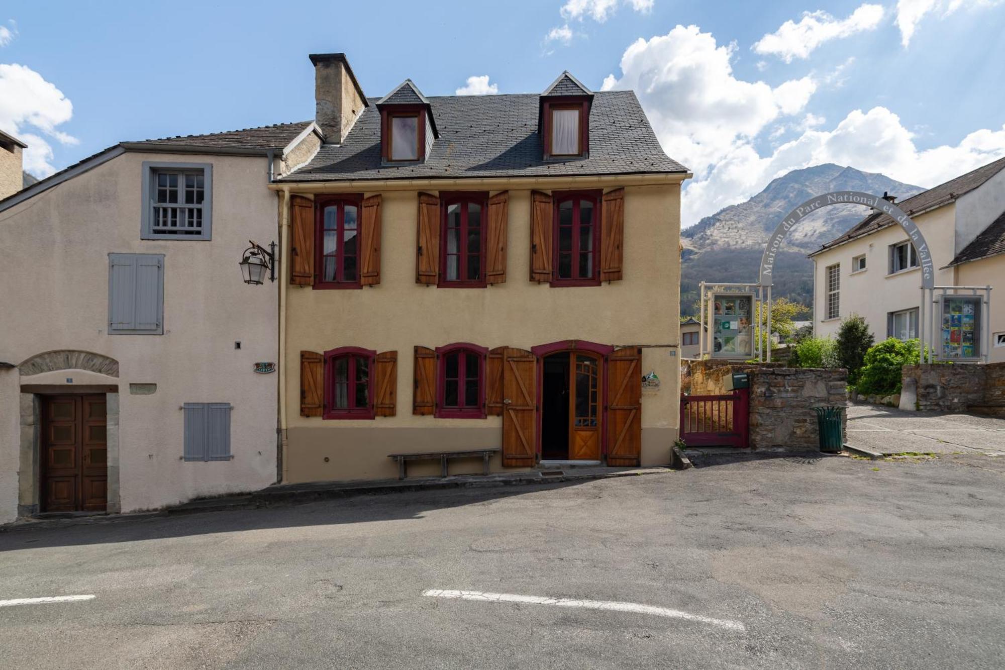 La Petite Maison Des Montagnes Luz-Saint-Sauveur Exterior foto