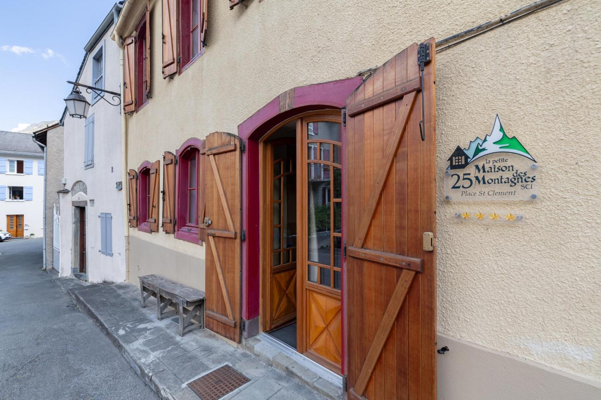 La Petite Maison Des Montagnes Luz-Saint-Sauveur Exterior foto